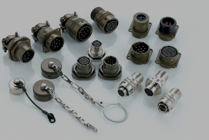 Y11-1004ZK 圆形连接器 军标连接器 4芯 现货