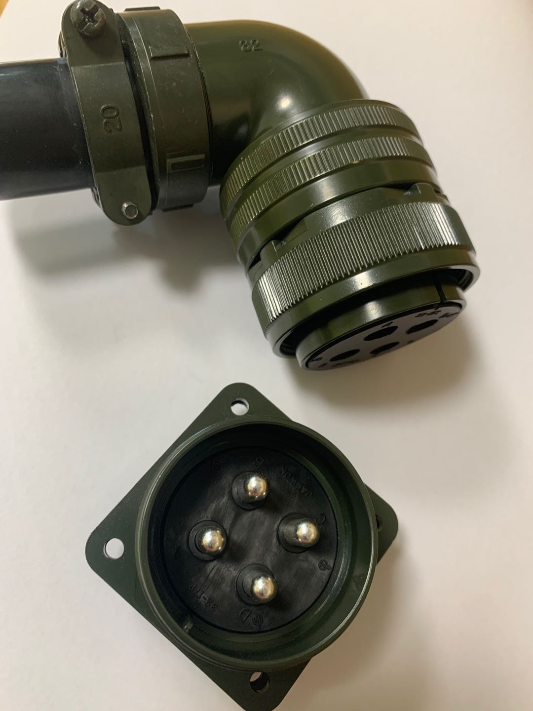 J30J系列矩形连接器(弯式)